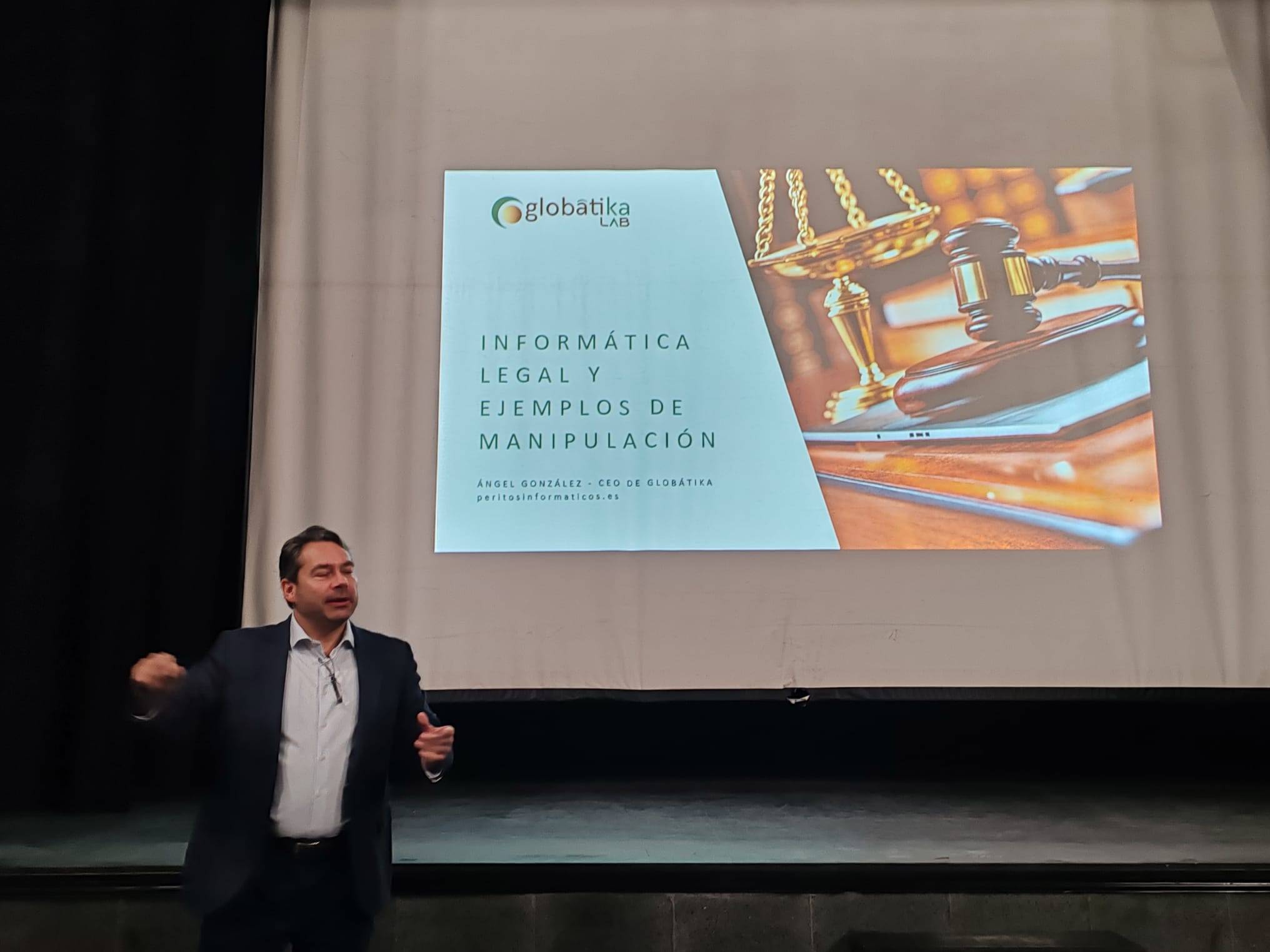 Charla-Coloquio sobre Violencia de Género Digital en Dalías